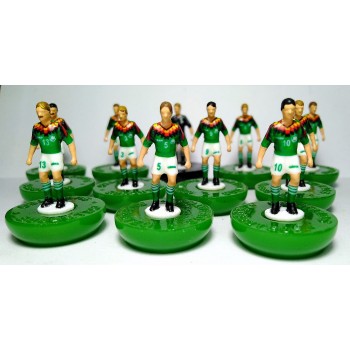Subbuteo Andrew Table Soccer Germany away 1994 World Cup Team on Classic Hasbro bases